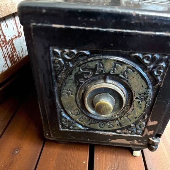 Antique Henry C Hart 1885 cast iron still bank, lost combo, great decor item - Picture 5 of 5